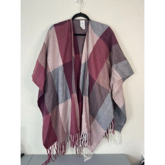 Woolrich women's one size purple plaid‎ flannel cozy blanket wrap shawl poncho - Picture 1 of 4